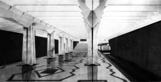 Изображение:Metro teatral old.jpg