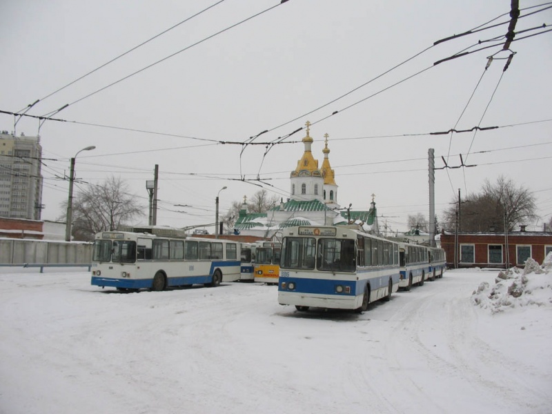 Изображение:Веер за церковью 2.03.07.JPG