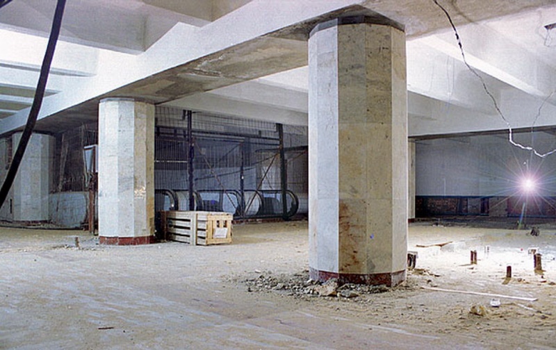 Изображение:Moskovskaya bild 2002.jpg